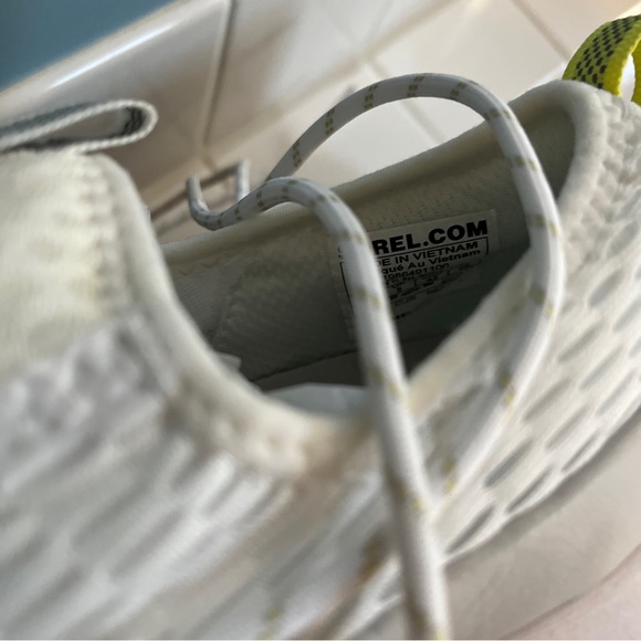 NIB Women’s Sorel Kinetic Impact Lace White Gum Sneaker Sz 11 MSRP $140 - Picture 6 of 8